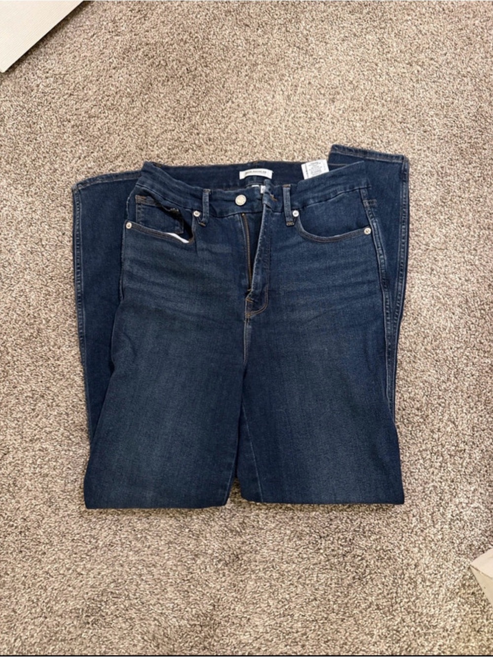 Good American Straight Leg Jeans in Dark Blue Denim